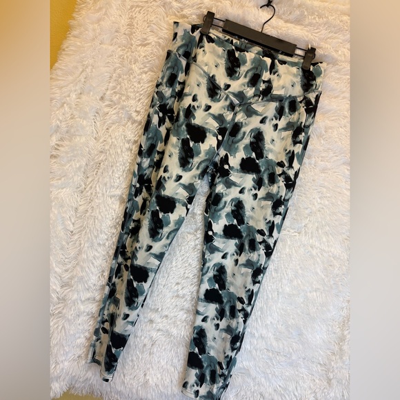 Marissa Olivia Abstract Patterned Leggings - Picture 6 of 16
